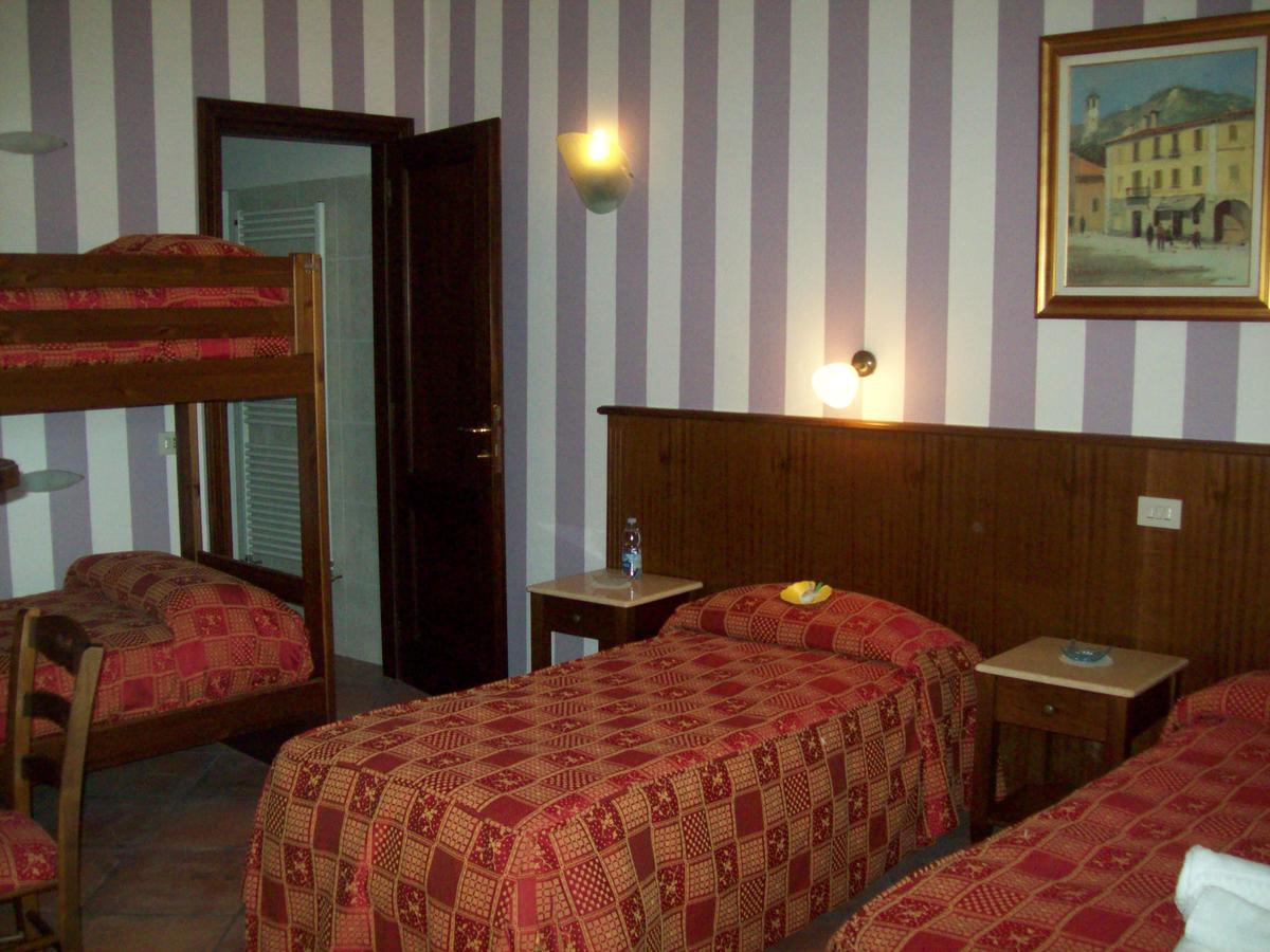 Hotel Excalibur Revello Экстерьер фото