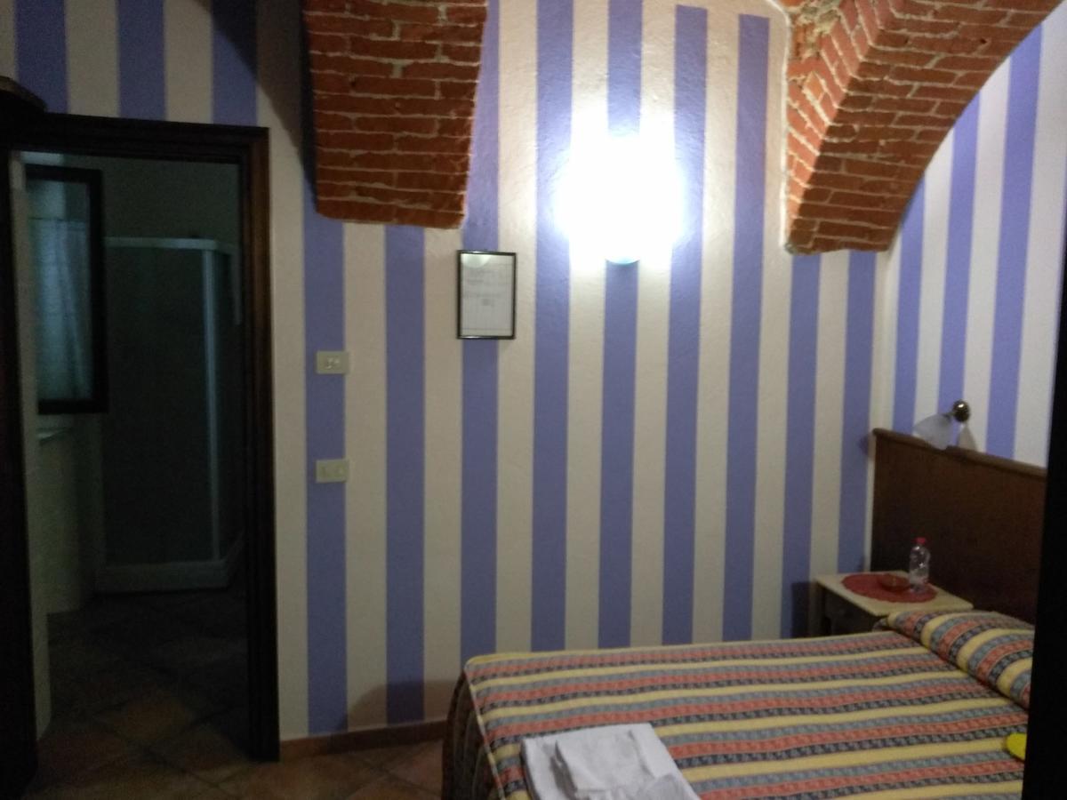 Hotel Excalibur Revello Экстерьер фото