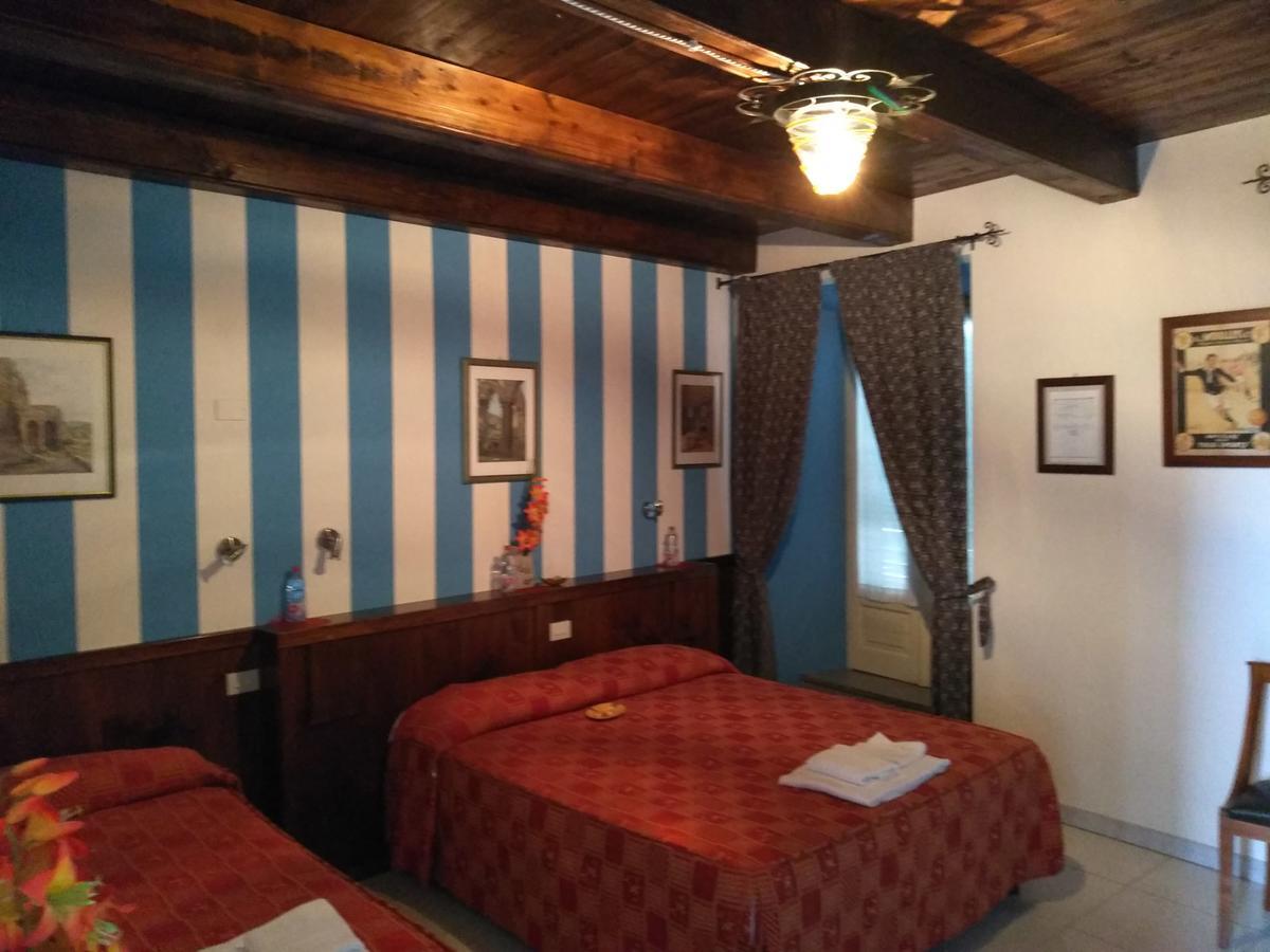 Hotel Excalibur Revello Экстерьер фото